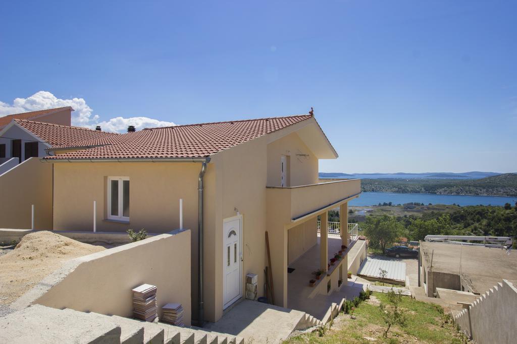 Bulat Sea View Apartments شيبينيك المظهر الخارجي الصورة