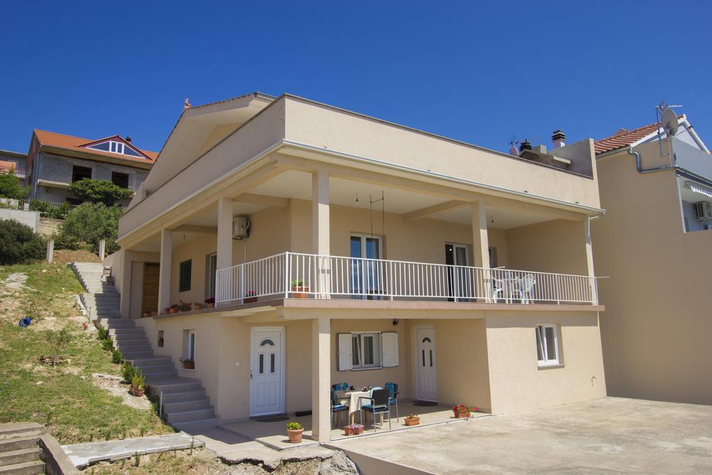 Bulat Sea View Apartments شيبينيك المظهر الخارجي الصورة