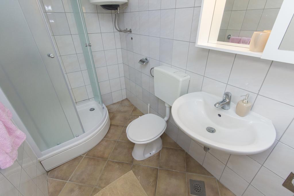 Bulat Sea View Apartments شيبينيك المظهر الخارجي الصورة
