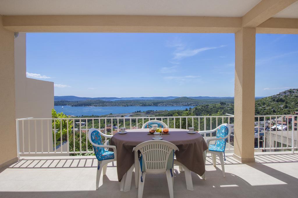 Bulat Sea View Apartments شيبينيك المظهر الخارجي الصورة