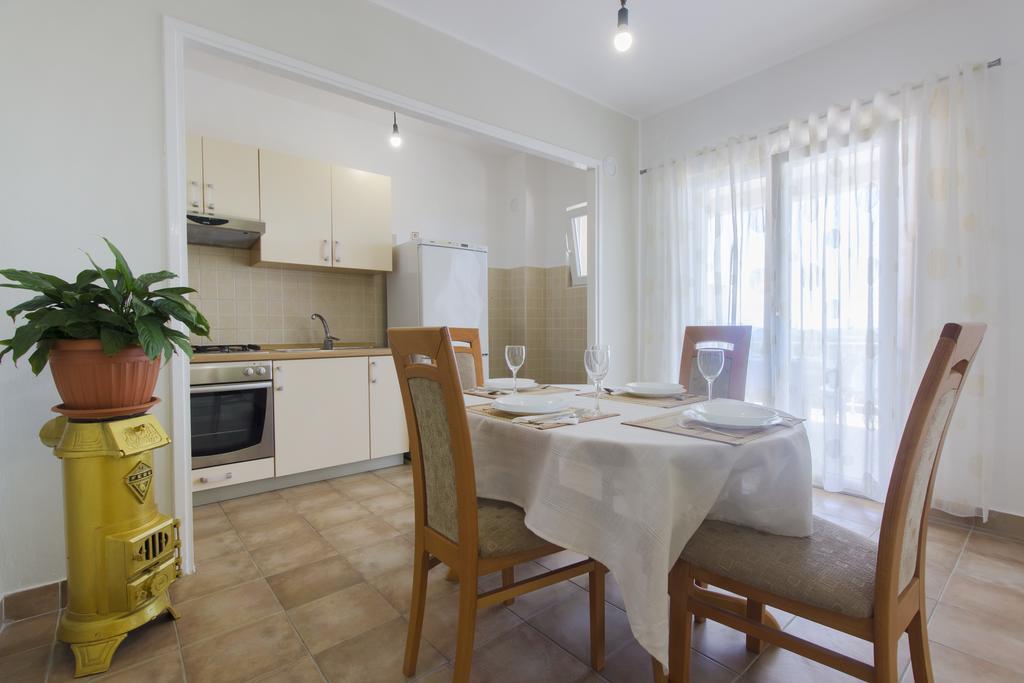 Bulat Sea View Apartments شيبينيك المظهر الخارجي الصورة