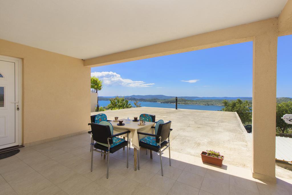 Bulat Sea View Apartments شيبينيك المظهر الخارجي الصورة