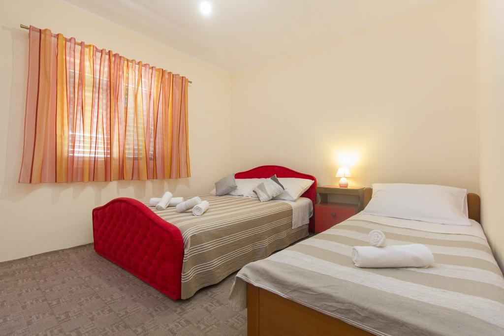 Bulat Sea View Apartments شيبينيك المظهر الخارجي الصورة
